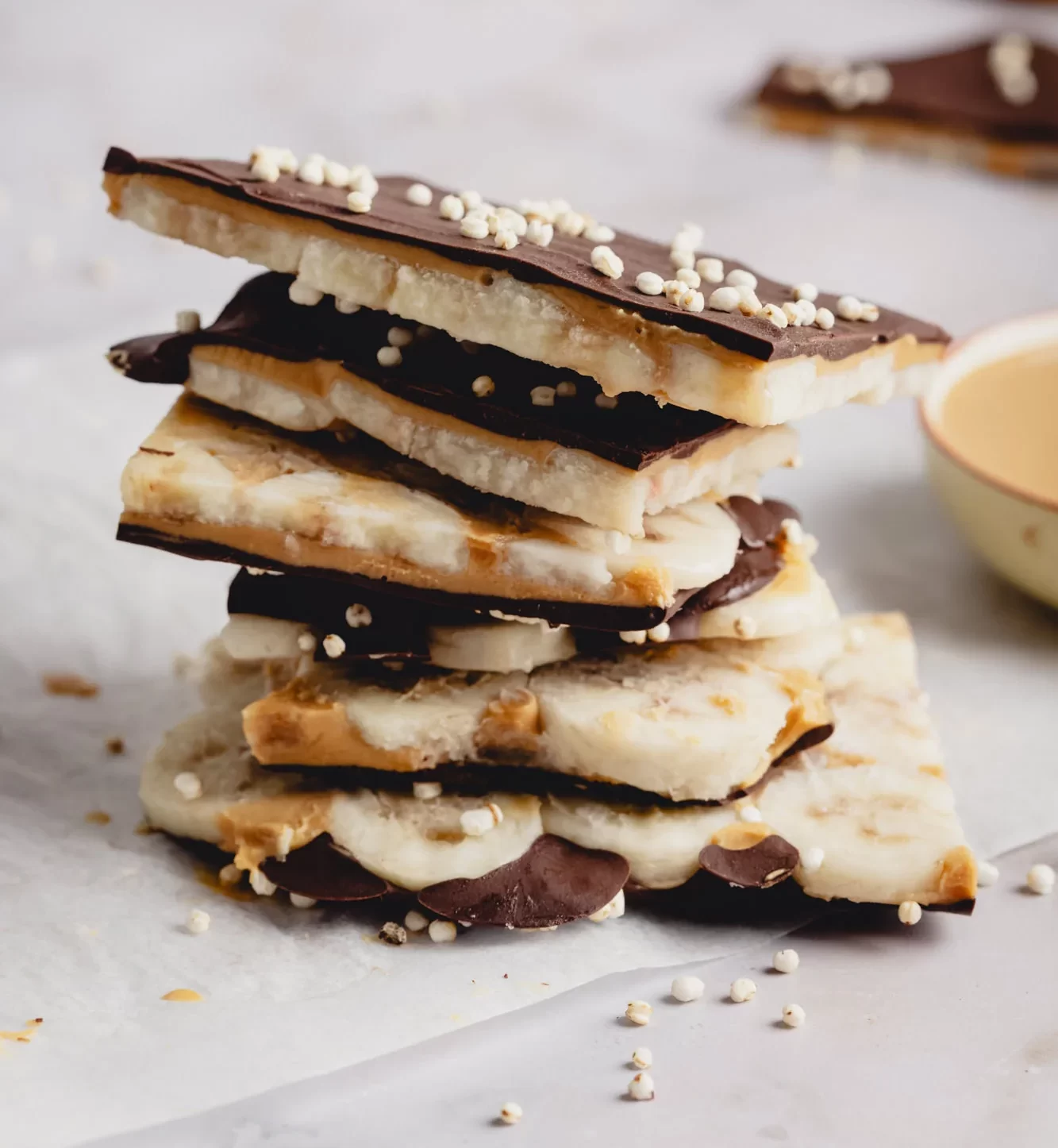 BARRITAS DE BANANA, PASTA DE MANI Y CHOCOLATE